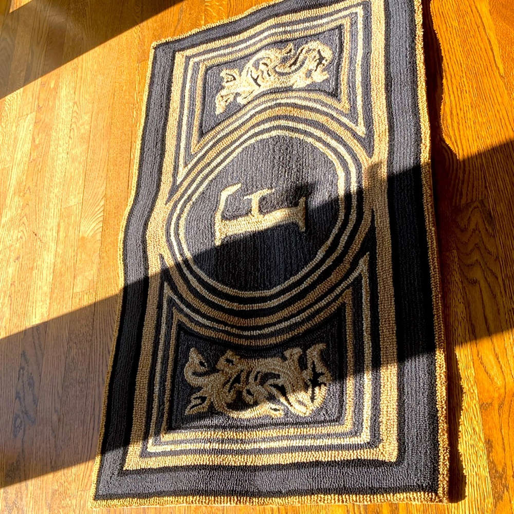 Frontgate Ravella Wingate Monogram F door mat for both indoor and outdoor use